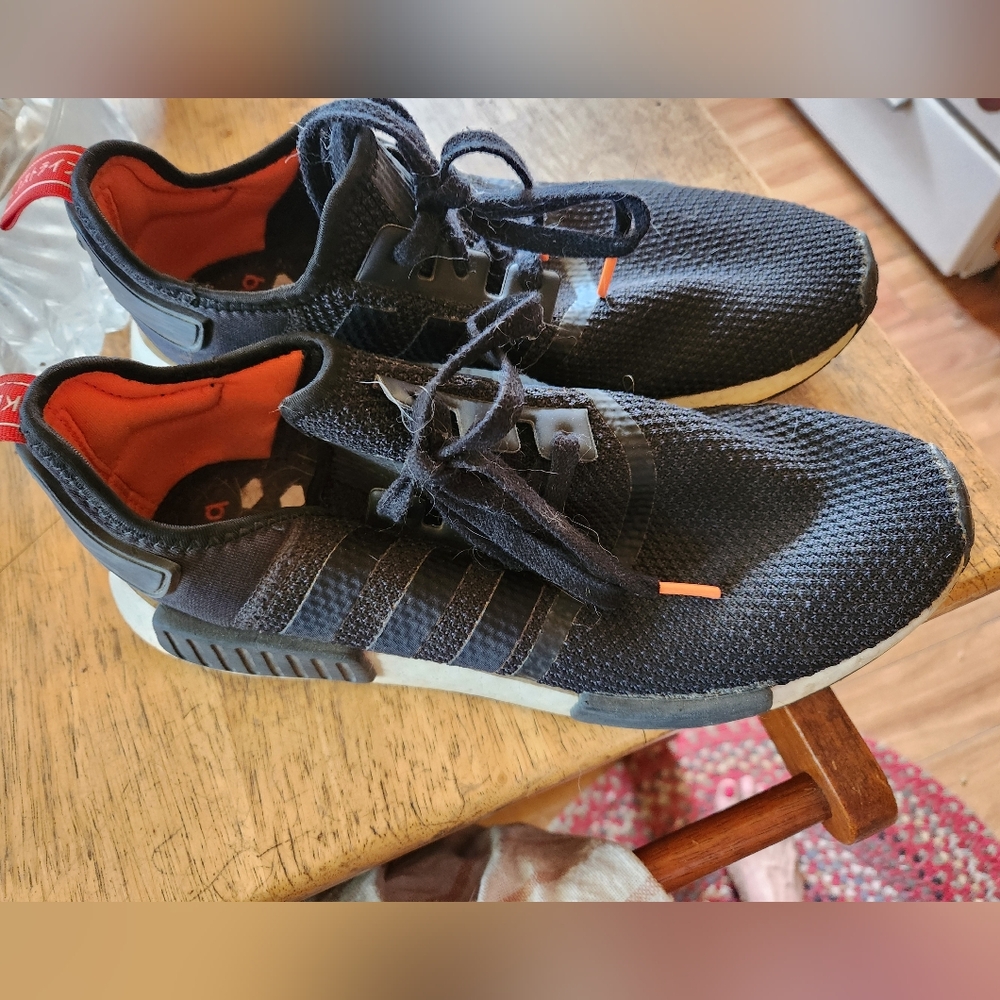 Mens Adidas Sneakers Size 10.5